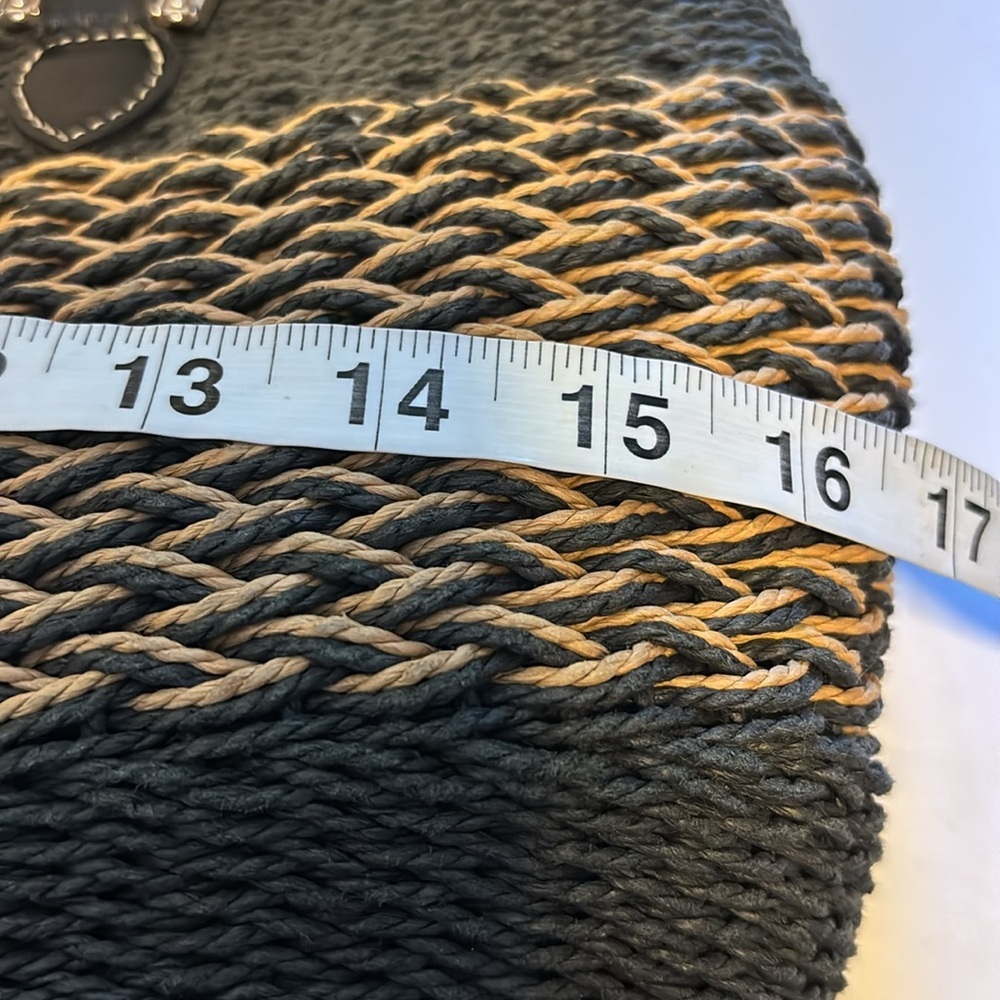BRIGHTON “SAVANNAH” BLACK AND CREAM WOVEN SHOULDER BAG JUTE/STRAW MATERIAL - Picture 14 of 15
